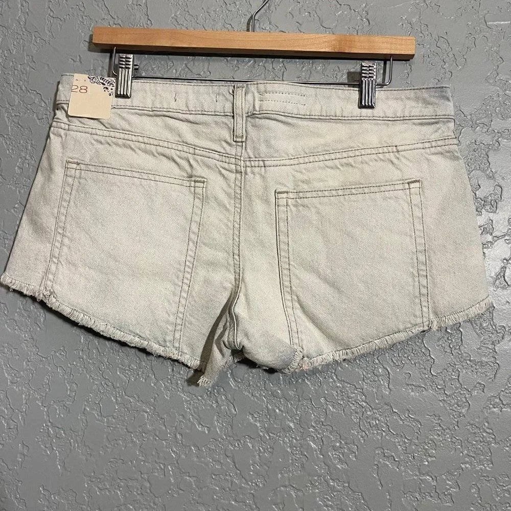Anthropologie Pilcro Light Wash Cut Off Shorts - Picture 3 of 8